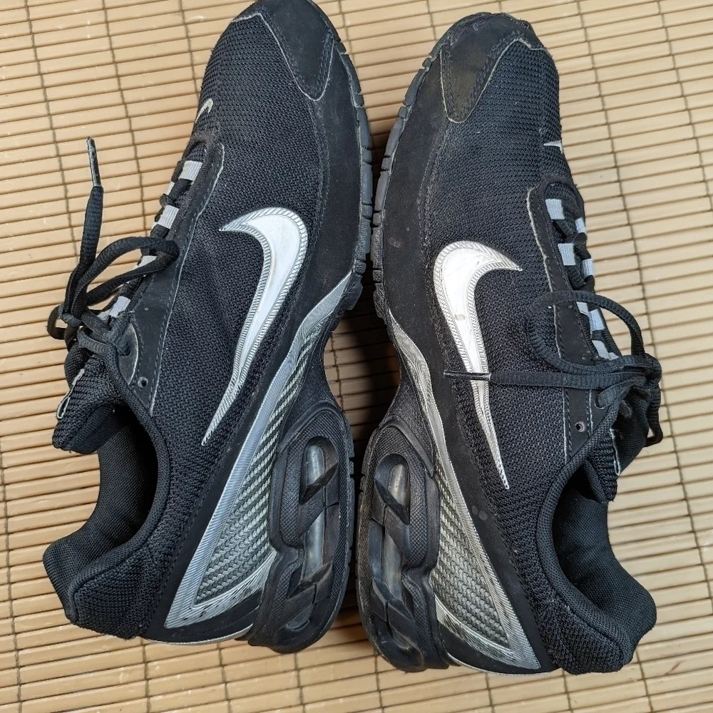 Nike Air Max Torch 3 Black White. Men's sz 13. 25.6pm